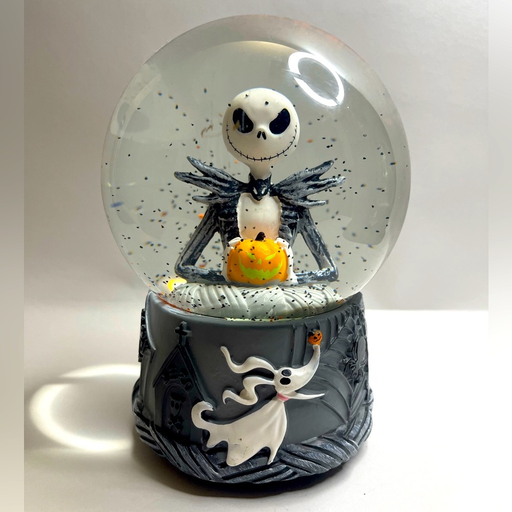 Jack Skellington Snow Globe / Nightmare Before Christmas